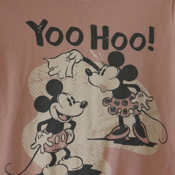 Disney's Mickey and Minnie Yoo-hoo crew neck - Picture 5 of 6